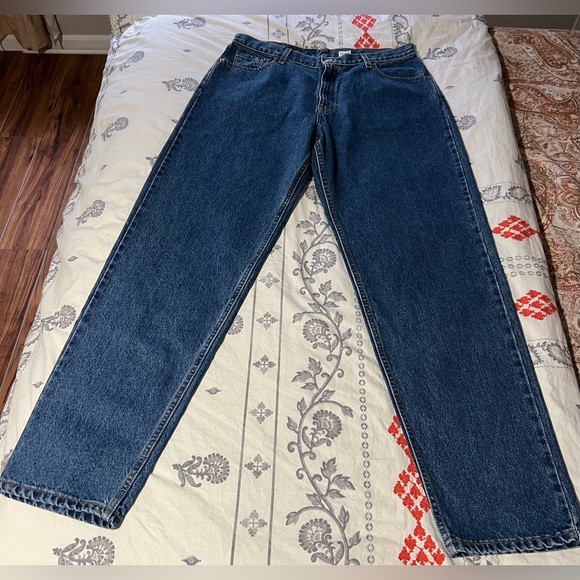 Levi’s | Missy Size 16 | Vintage 560 Loose Fit Straight Leg Blue Denim Jeans - Picture 1 of 4